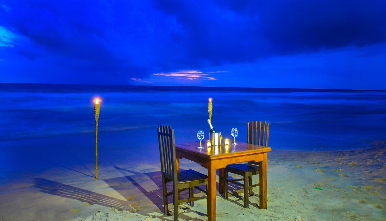 At Ease Beach Hotel Hikkaduwa Eksteriør billede